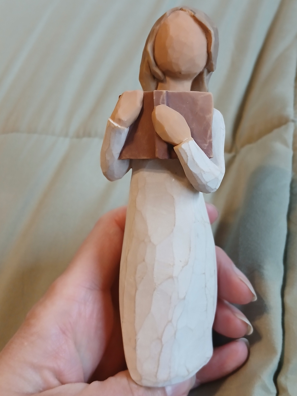 Willow Tree Figurine - Woman Reading in White and Mauve